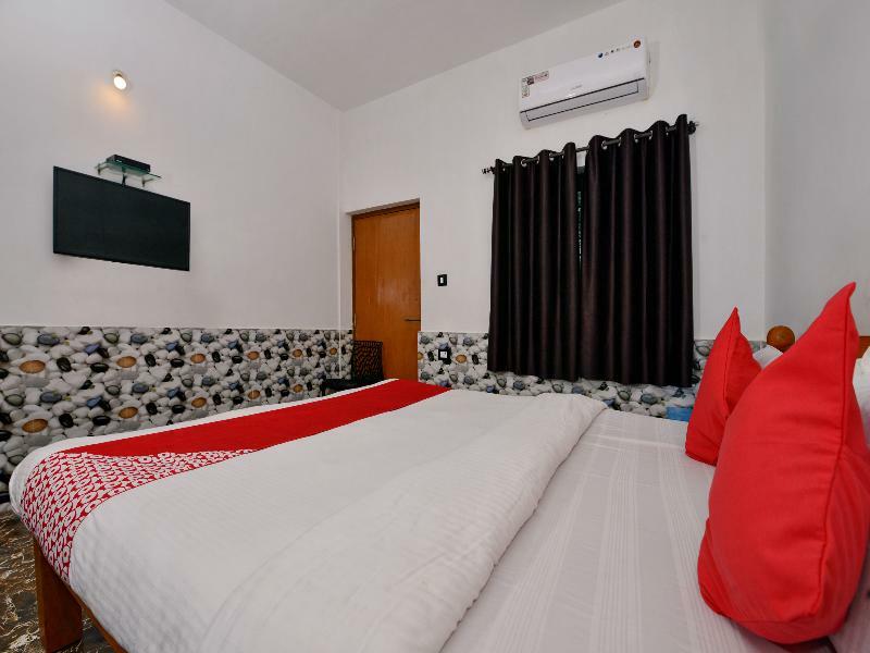 Oyo 10809 Hotel Tushar Inn Baga Exterior foto